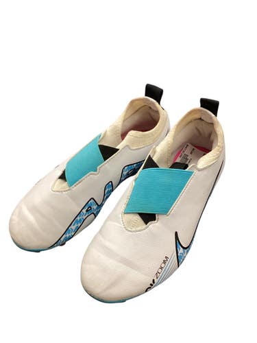 Used Nike Soccer Cleats White Junior 03 11846-S000107976