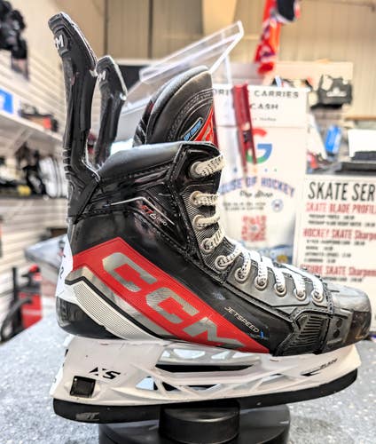 Used CCM Jetspeed FT6 Pro SR Size 7.5 Regular width Hockey Skates