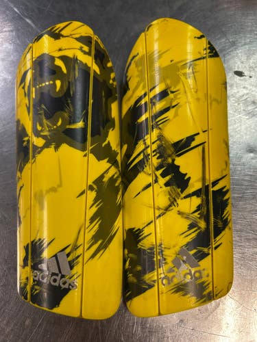 Used Soccer Shin Guards Youth Black XS 11868-S000070778