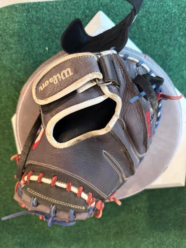 Wilson A1000 CM33 RH Catcher's Baseball Glove 33" (Used)