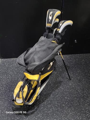 Used Walter Hagen JR SERIES 3 Jr Package Set RH Black And Gold 10 Piece 11849-S000042217