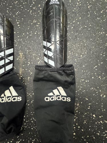 Used Adidas Soccer Shin Guards Junior Black XS 11849-S000042172