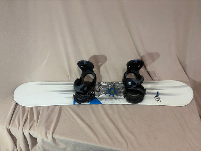 Unisex Morrow Blaze Snowboard All Mountain With Bindings 144 cm (Used)