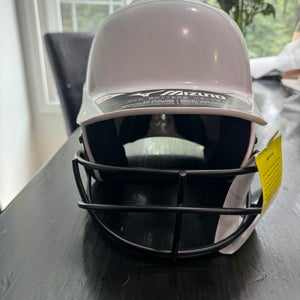 Small / Medium Mizuno F6 Batting Helmet (New)