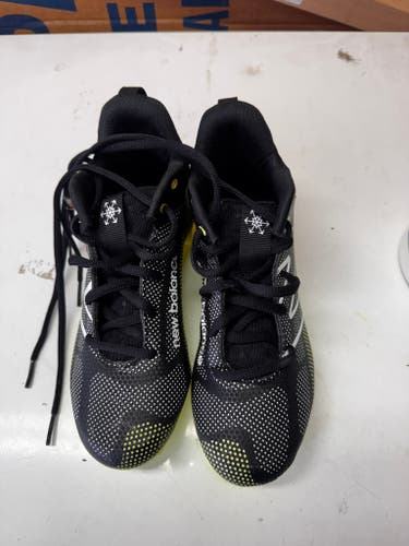 New Balance (New) 2.5 Wide Freeze Cleats