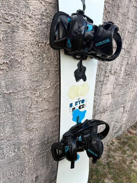 burton custom est snowboard bindings Lexa X Women's 2023 A smooth Burton Cartel EST Snowboard Bindings