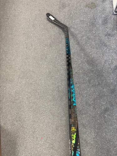 Senior Bauer Twitch Left Hand Hockey Stick P28 70 Flex (New)