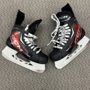 OUT OF BOX CCM JetSpeed FT860 Hockey Skates Size 4 (New) Regular Width