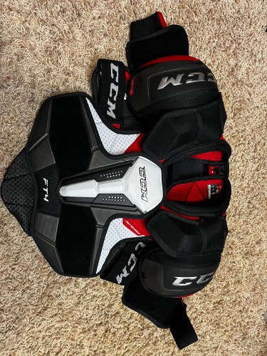 Large Intermediate CCM JetSpeed FT4 Shoulder Pads (Used)