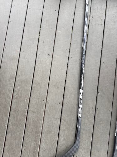 Intermediate CCM Ribcor Trigger 8 Right Handed Hockey Stick P29 65 Flex (New)