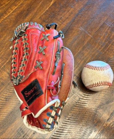 RH Infield Baseball Glove 11" (Used)