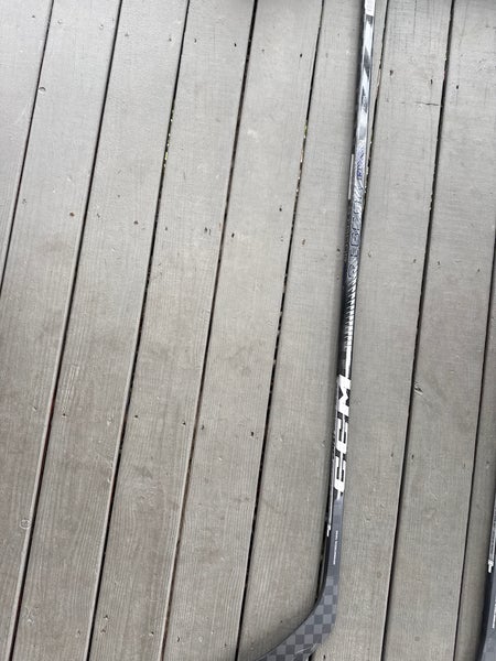 Intermediate CCM Ribcor Trigger 8 Right Handed Hockey Stick P28 50 Flex (New)
