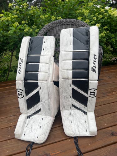 33" + 1.5” Senior Warrior Ritual GT2 Goalie Leg Pads (used)