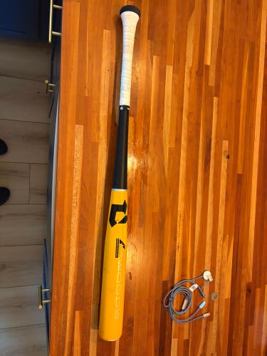 2027 DeMarini The Woods Wood Composite BBCOR Certified Bat (-3) 30 oz 33" (Used)