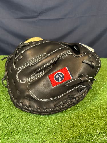 University of Memphis Tigers Team Issue Sample 44 Pro 34” RH Catcher's Glove (New)