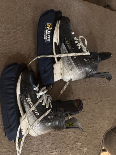 2023 Bauer Vapor Hyperlite 2 Hockey Skates 8.5 (Used)
