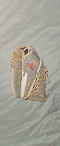 2025 RH Wilson A2000 Softball Glove 12.5" (New)
