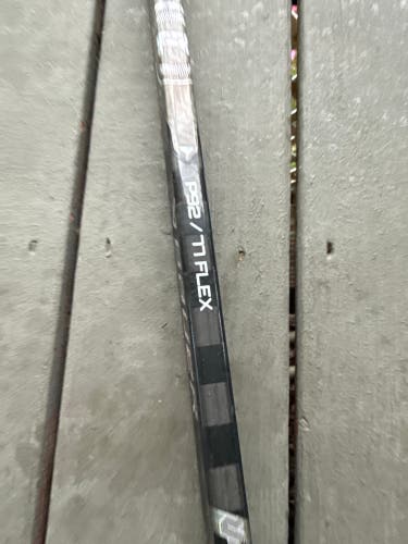 Senior Bauer Proto-R Right Handed Hockey Stick P92 77 Flex (New)