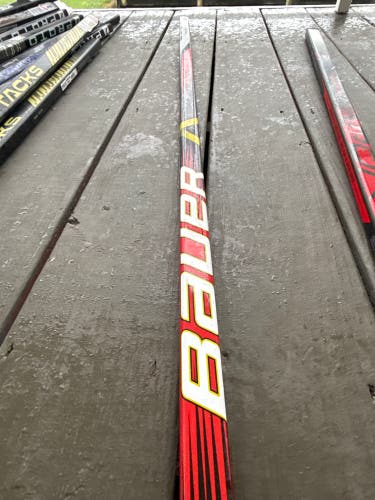 Junior Bauer Vapor League Left Hand Hockey Stick P92 30 Flex (New)