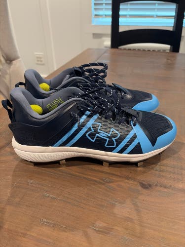 Blue Men's Size M 10.0 (W 11.0) Adult Under Armour Charged Low Top Metal (New)