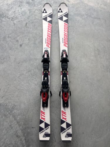 Fischer Progressor XTR 140 cm Skis With Fischer RS 10 Bindings (Used)