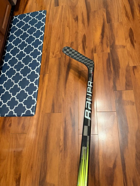 Senior Bauer Vapor Hyperlite 2 Left Hand Hockey Stick P90TM 87 Flex (Used)
