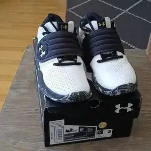 Kid's 6Y (Big Kids / Youth) Under Armour Shoes