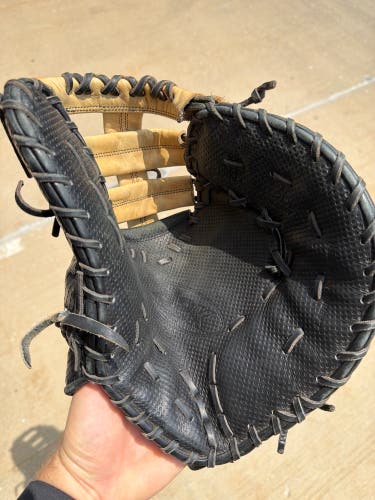 Wilson A2K RH First Base Baseball Glove 12.5" (Used)