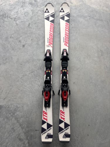 Fischer Progressor XTR 140 cm Skis With Fischer RS 10 Bindings (Used)