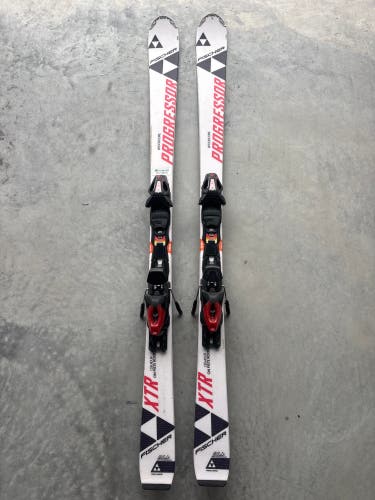 Fischer Progressor XTR 155 cm Skis With Fischer RS 10 Bindings (Used)