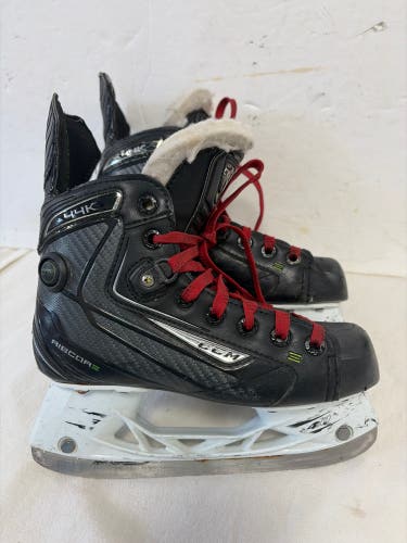 Black 2015 Reebok Ribcor Pump Hockey Skates Regular Width Size 1 (Used)