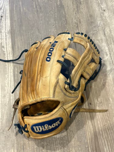 Wilson A2000 EL3 RH Infield Baseball Glove 11.75" (Used)