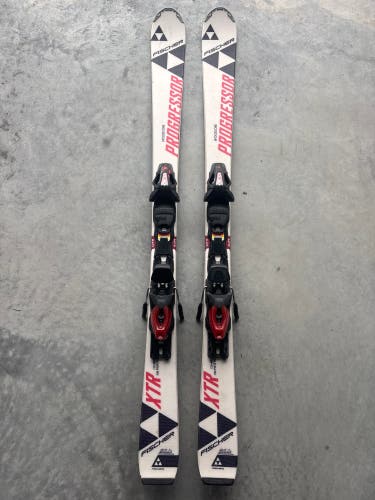 Fischer Progressor XTR 140 cm Skis With Fischer RS 10 Bindings (Used)