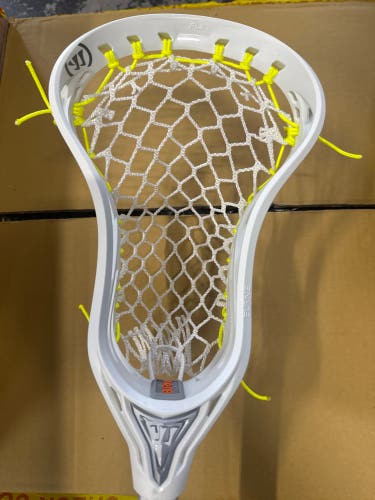 Warrior Burn 2 Strung 6d mesh on Kryptolite shaft (New)