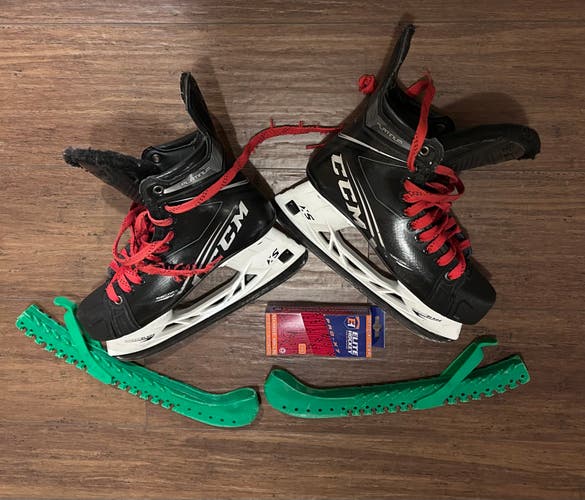 Black CCM JetSpeed FT4 Pro Hockey Skates Regular Width 7.5 (Used)