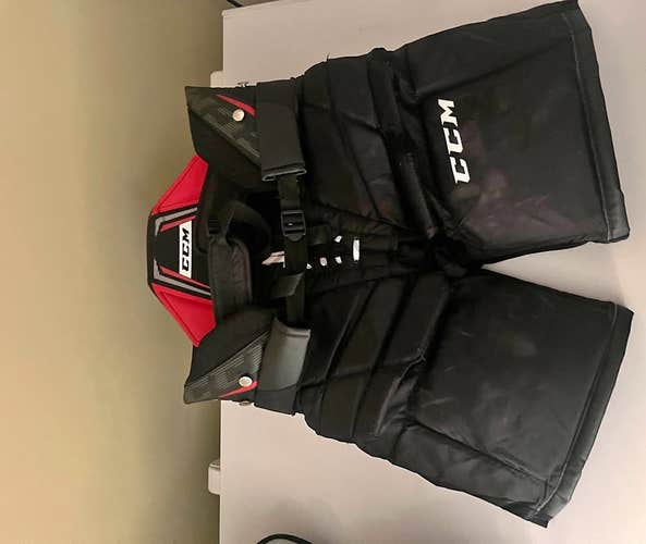 CCM 1.9 Hockey Goalie Pants (Intermediate Large )