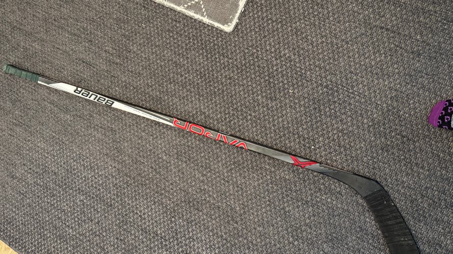 Senior Bauer Vapor X800 Right Handed Hockey Stick Stamkos PM9 77 flex lie 5  (Used)