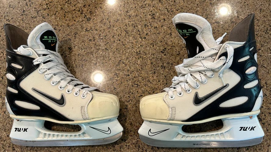 Nike Air Zoom Hockey Skates Regular Width Size 5 (Used)