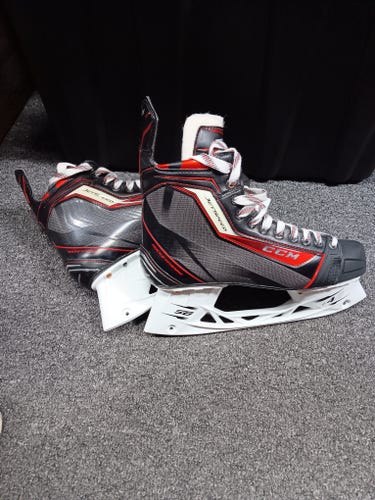 CCM JetSpeed Hockey Skates Regular Width 10 (New)