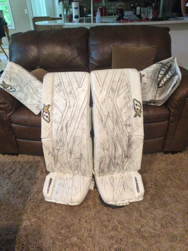33" Brian's Gnetik X Goalie Full Set (Used)