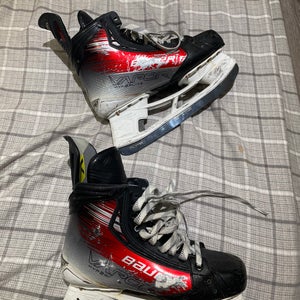 Red 2023 Bauer Vapor Hyperlite 2 Hockey Skates Wide Width Pro Stock 9 (Used)