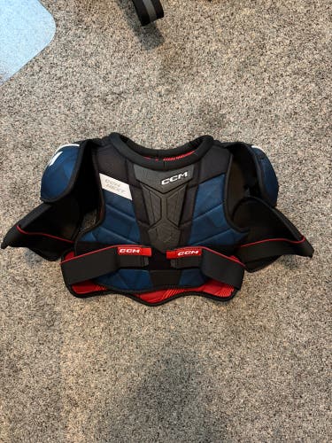 Men's Medium Senior CCM Next Shoulder Pads (Used)
