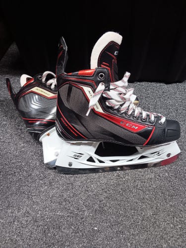 CCM JetSpeed Hockey Skates Extra Wide Width 9 (New)