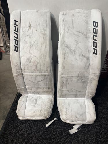 31" Bauer Goalie Leg Pads (Used)