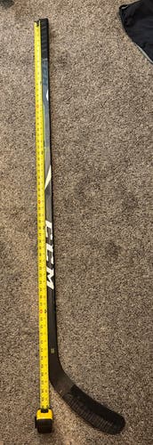 Senior CCM Ribcor Pro 3 PMT Right Handed Hockey Stick P29 75 Flex (Used)