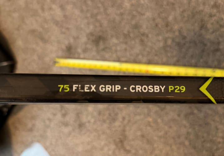 Senior CCM Ribcor Pro 3 PMT Right Handed Hockey Stick P29 75 Flex (Used)