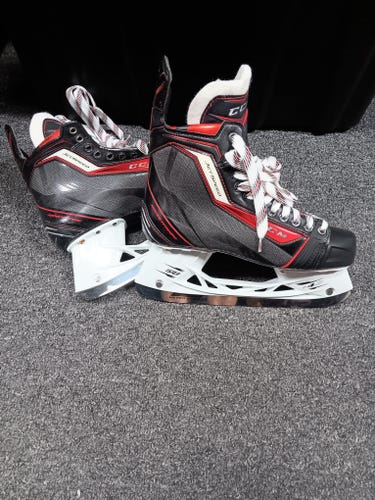 CCM JetSpeed Hockey Skates Regular Width 8 (New)