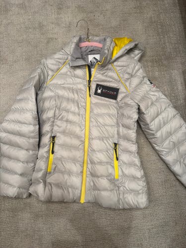 Gray Women's Adult Medium Jacket (Used)