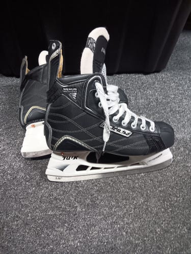 Bauer Nexus 1000 Hockey Skates Regular Width 8 (New)