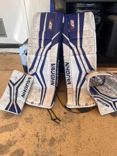 30" Vaughn Velocity Regular Goalie Full Set (Used)